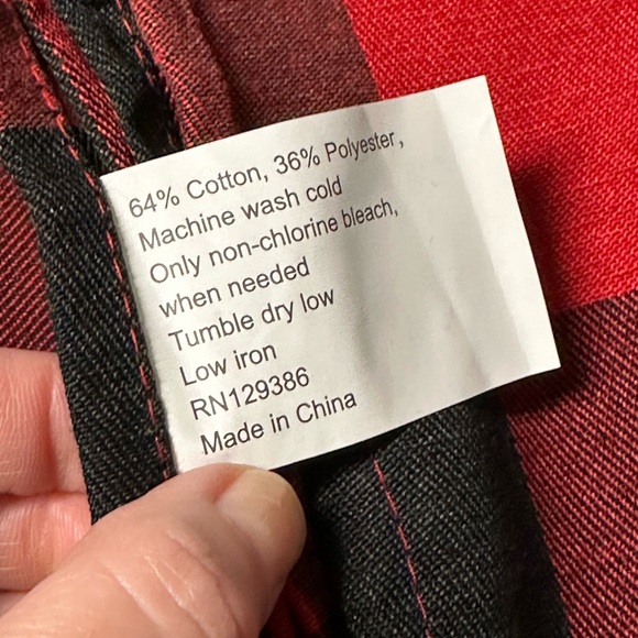 ROBERT STANLEY Red Black Buffalo Rectangle Plaid Check Table Cloth - Picture 3 of 3